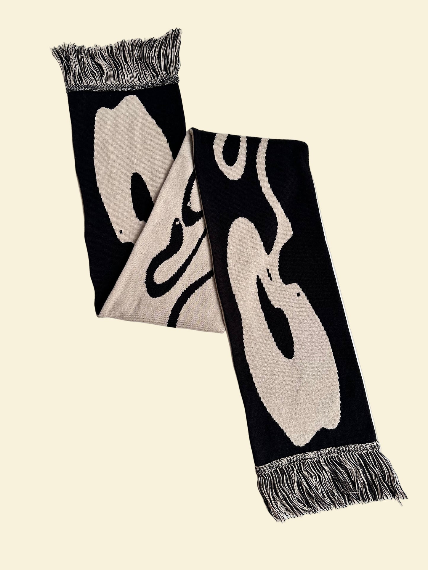 Flow Jacquard Knitted Scarf