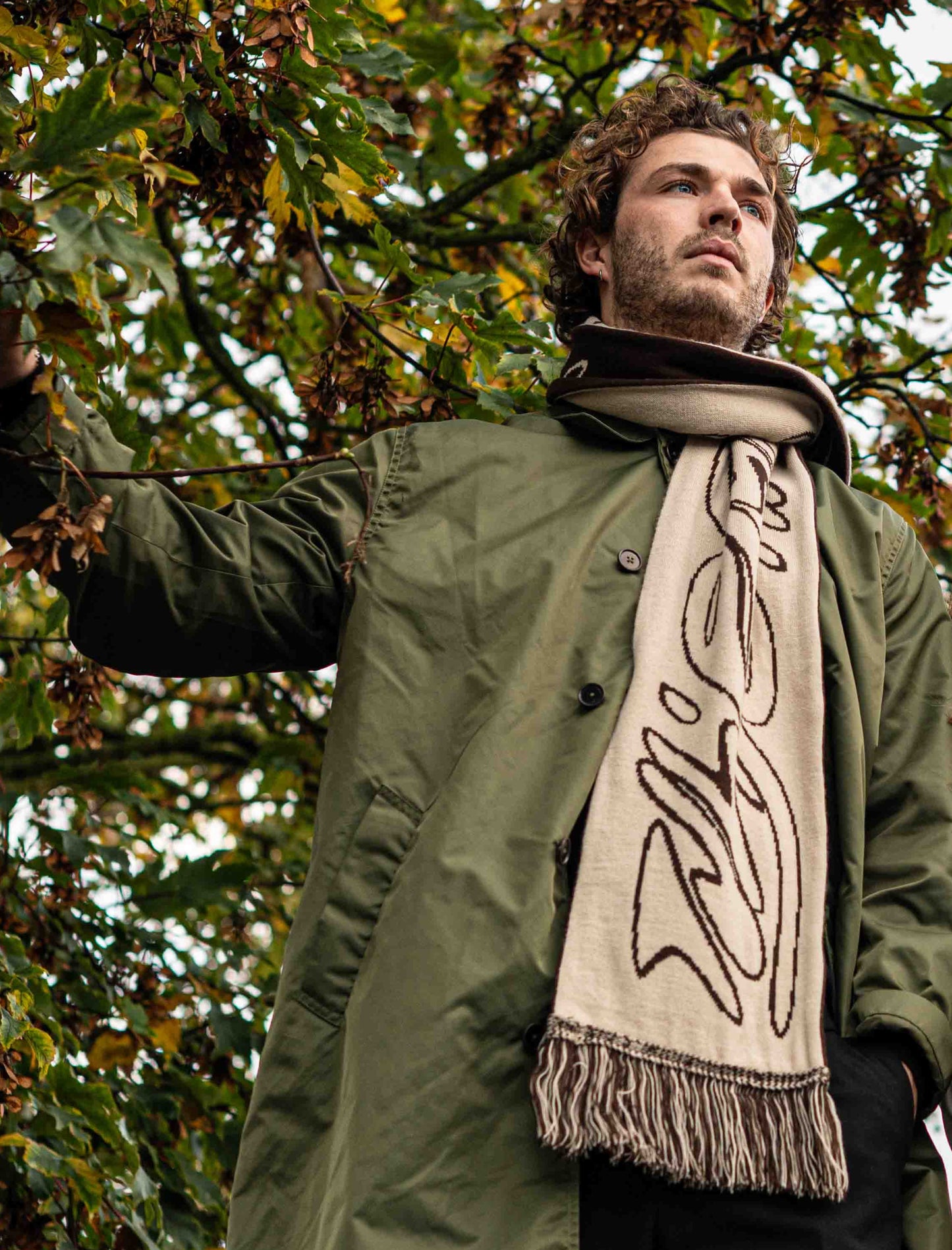 Trace Jacquard Knitted Scarf